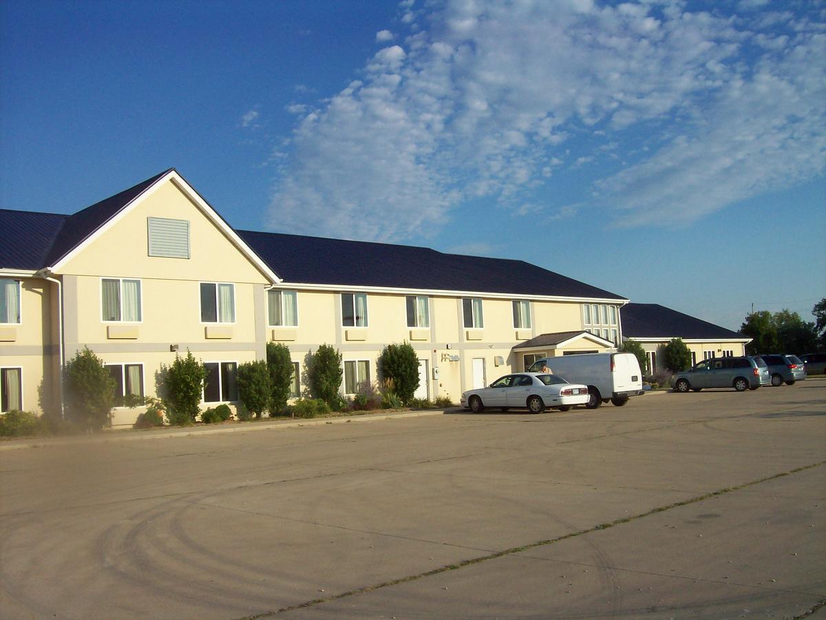 De Smet Super Deluxe Inn & Suites Exterior photo