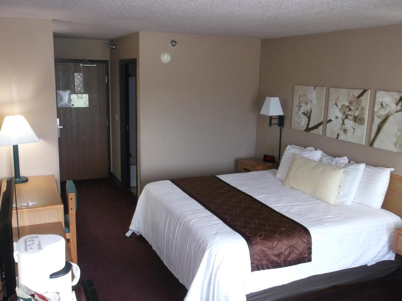 De Smet Super Deluxe Inn & Suites Exterior photo